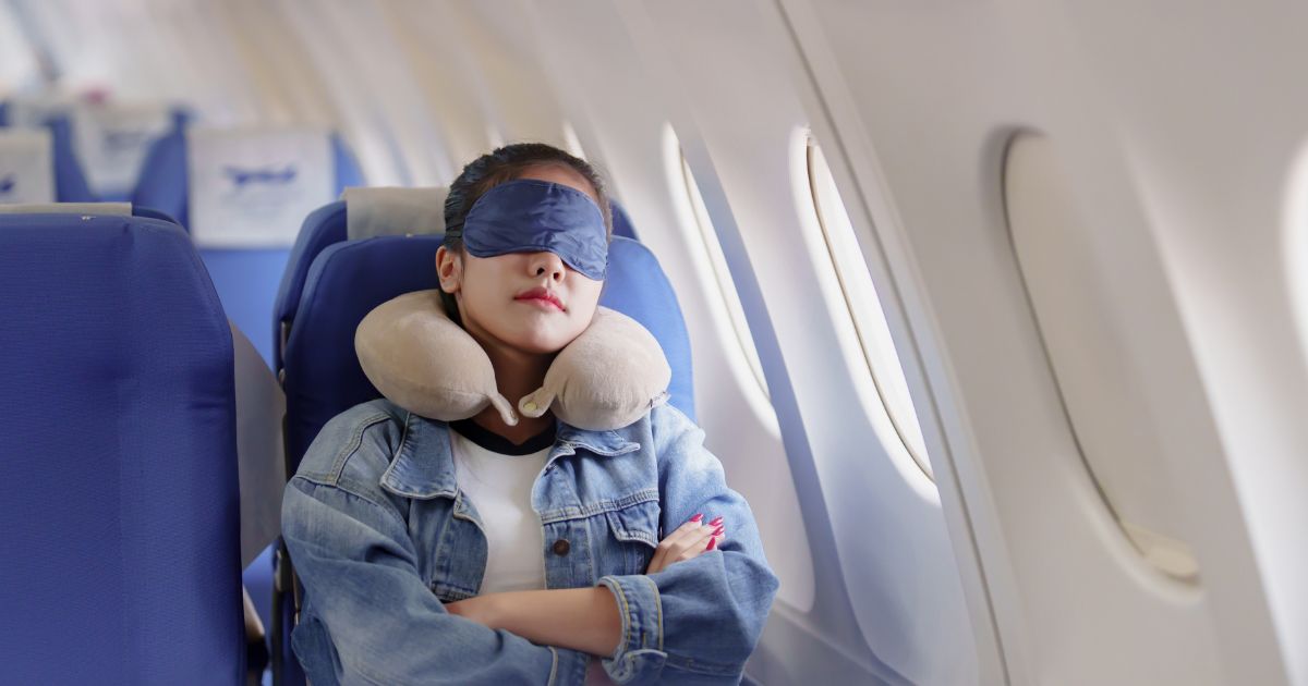 Jet lag–jak szybciej przestawić się na nową strefę czasową - obrazek wyróżniający